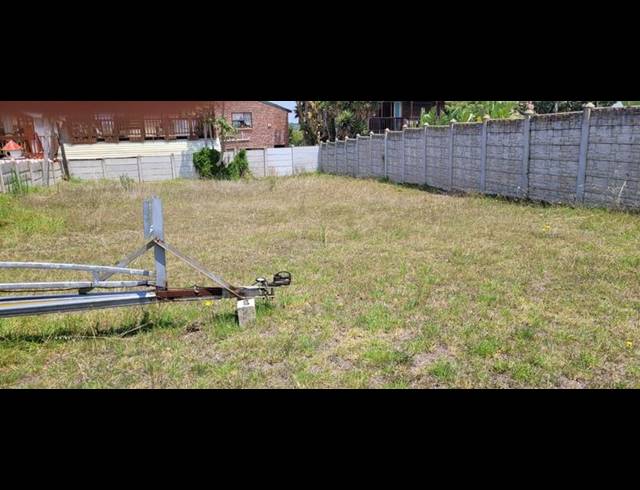 LAND FOR SALE IN ASTON BAY